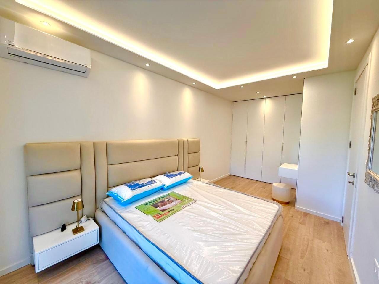 Currila White Hill Apartamento Durrës