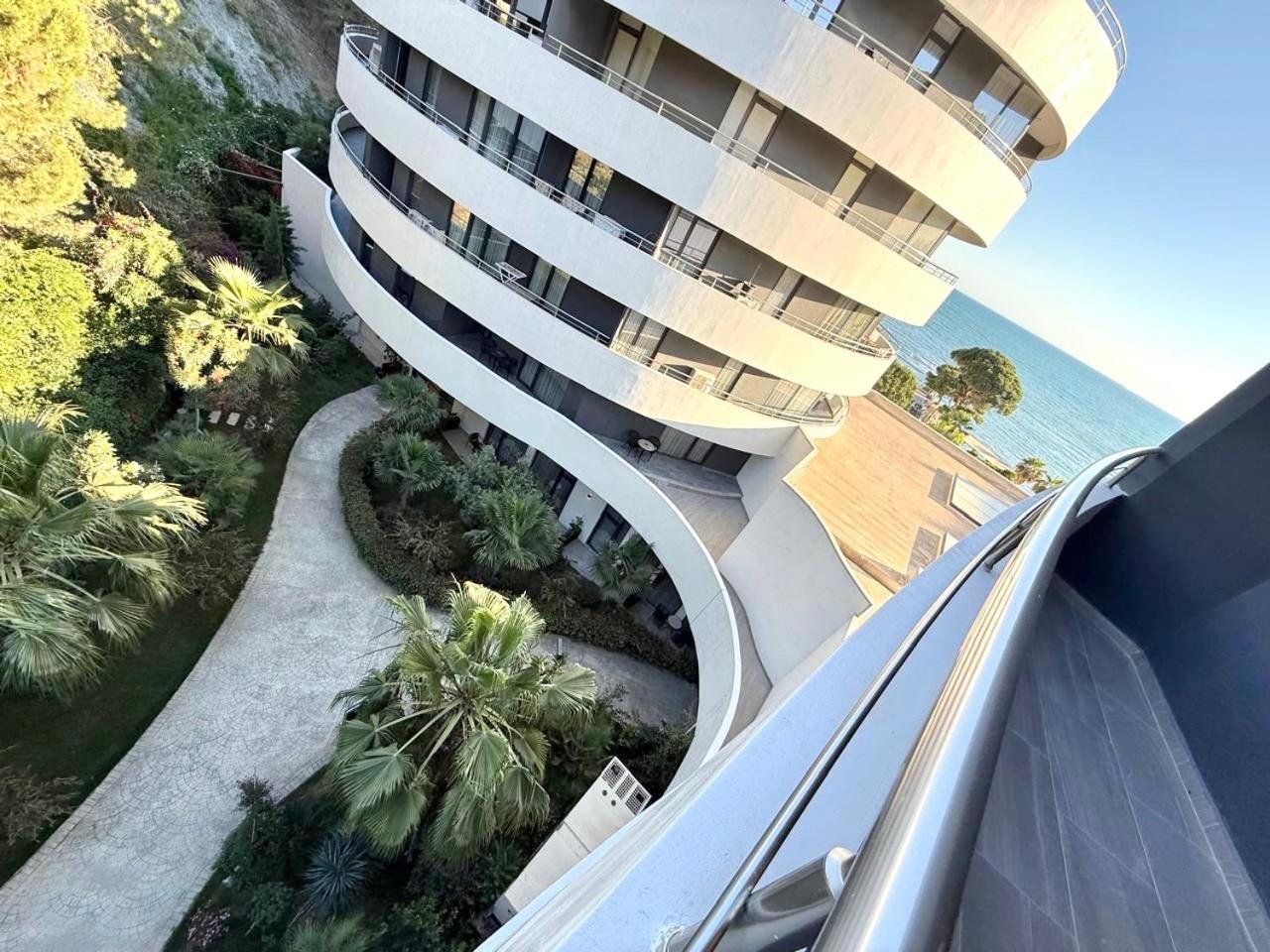 Currila White Hill Durrës