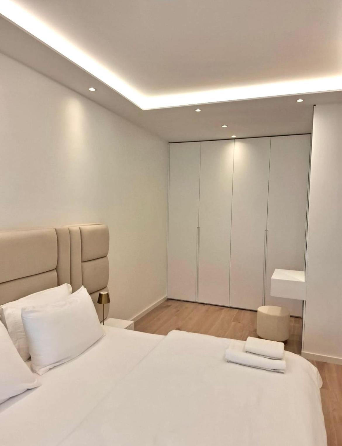 Currila White Hill Apartamento Durrës